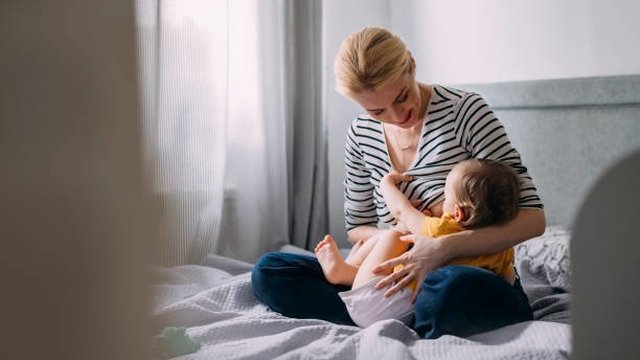 Stopping breastfeeding at 2 years deals