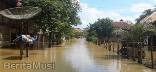 Sungai Ogan Meluap, Ratusan Rumah di OKU Terendam