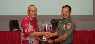 Kapuspen TNI Berikan Penghargaan Terhadap Satuan Penerangan Terbaik