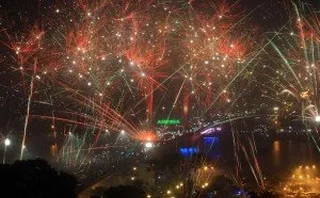 Pesta Kembang Api Ramaikan Pergantian Tahun di Palembang