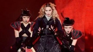 Madonna Batal Konser di Singapura