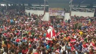 Ribuan Santa Claus Banjiri Lapangan Pendidikan Distrik Wamena Papua