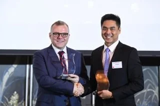 Bank OCBC NISP Raih 5 Penghargaan Bank of The Year