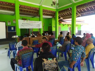 Patra Daya EMCL di Desa Sudu untuk Pembangunan TPT dan Rehap Gedung TK