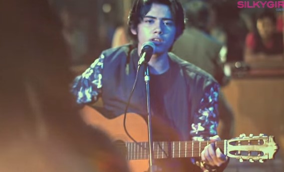 Video Klip Aliando Syarief Curhat Di Lagu Pergi Dari Hatiku Famous Id Video Klip Aliando Syarief Curhat Di Lagu Pergi Dari Hatiku Famous Id