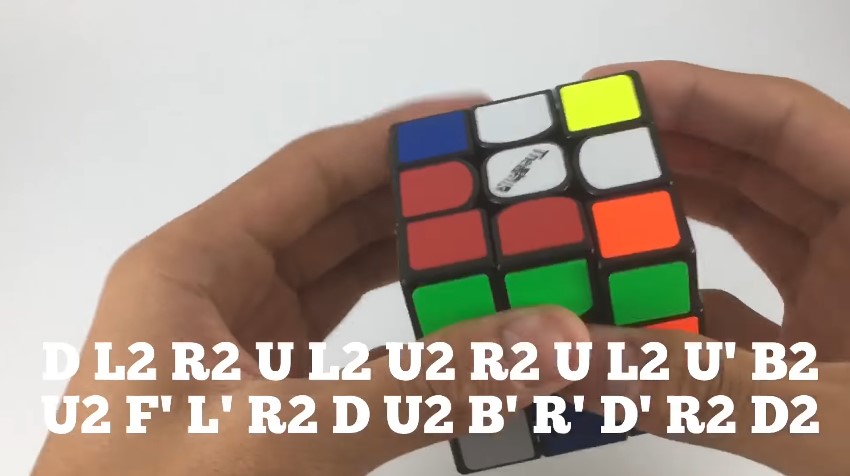 Trik Menyelesaikan Permainan Rubik Hanya Dalam 5 Detik