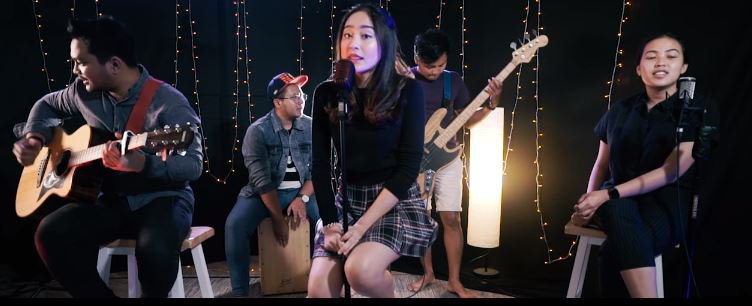 Cover Lagu Ku Menunggu Dari Salshabilla Adriani Sweet Banget Famous Id
