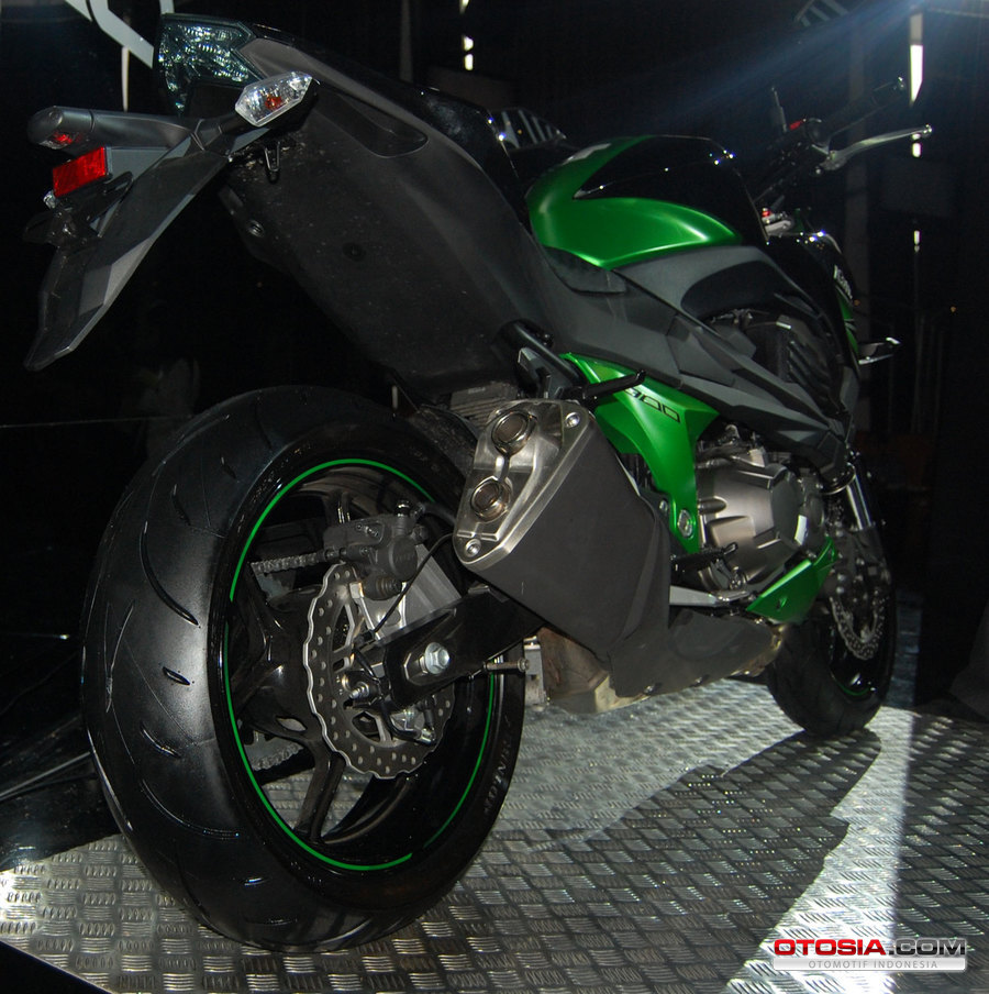 Foto Motor Kawasaki Ninja Z800 Automotivegarageorg