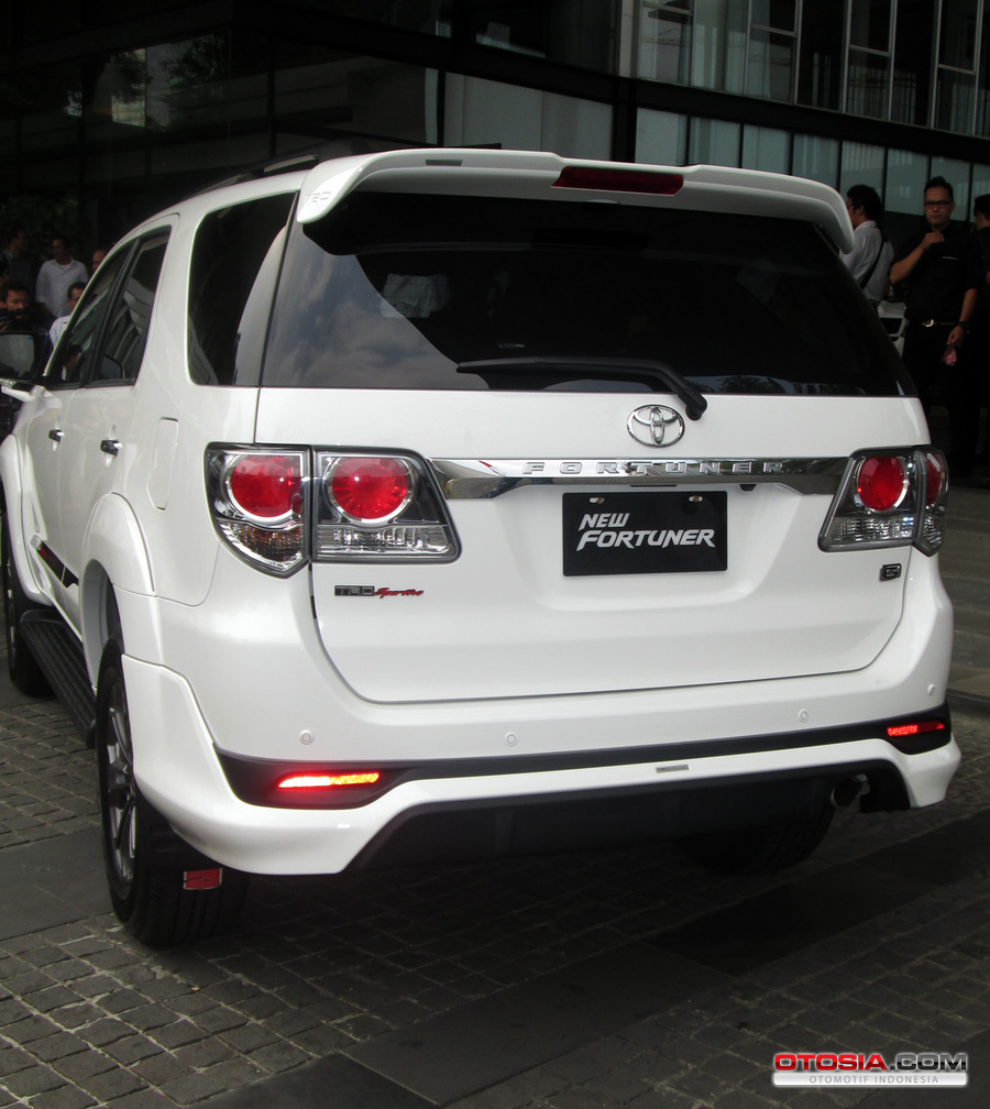 Gambar Modifikasi Toyota Fortuner 2012 Terlengkap Modifikasi Mobil Sedan