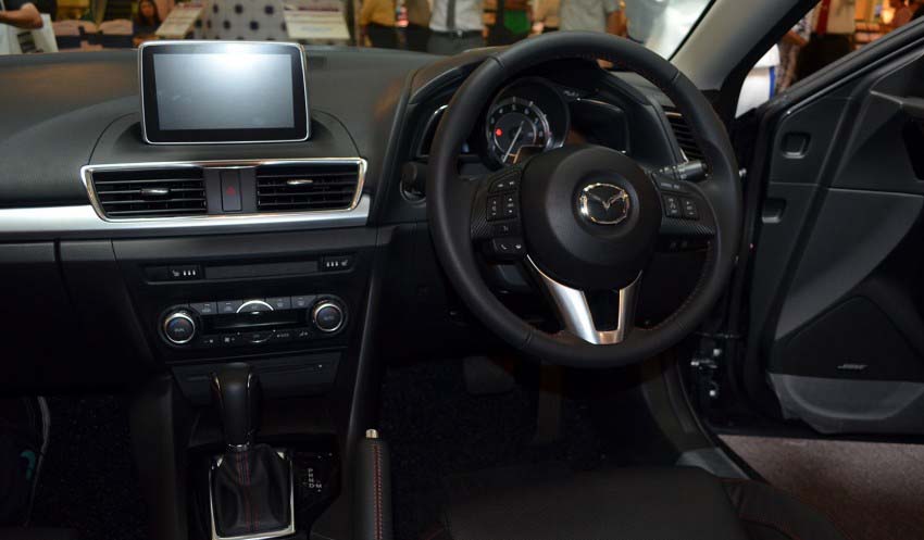 Hot New Mazda3 Sedan 2014 Sedan Resmi Mengaspal Otosia Com