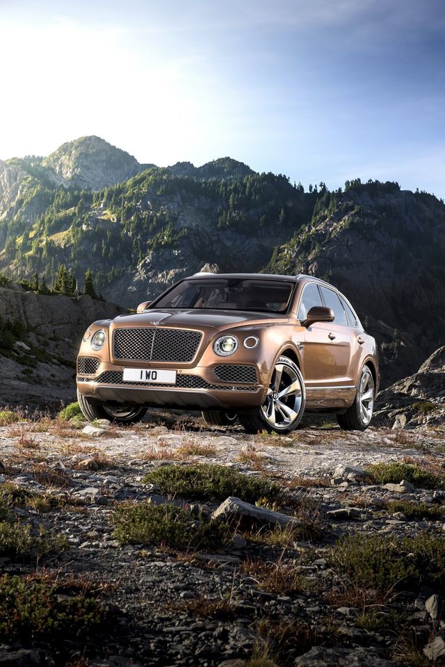 SUV Mewah Bentley Bentayga Resmi Menampakkan Diri 