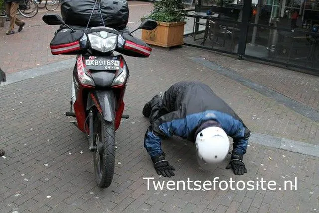 Bermotor Antar Benua - Simak Ekspatriat yang Bermotor dari 