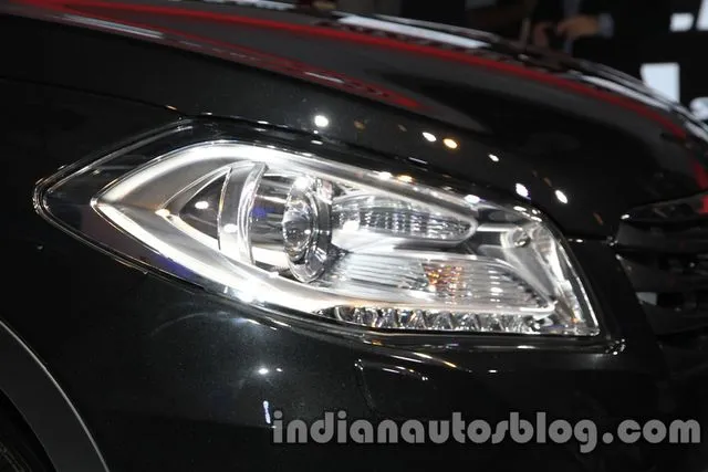 Crossover Suzuki SX4 S-Cross - Generasi Suzuki SX4 