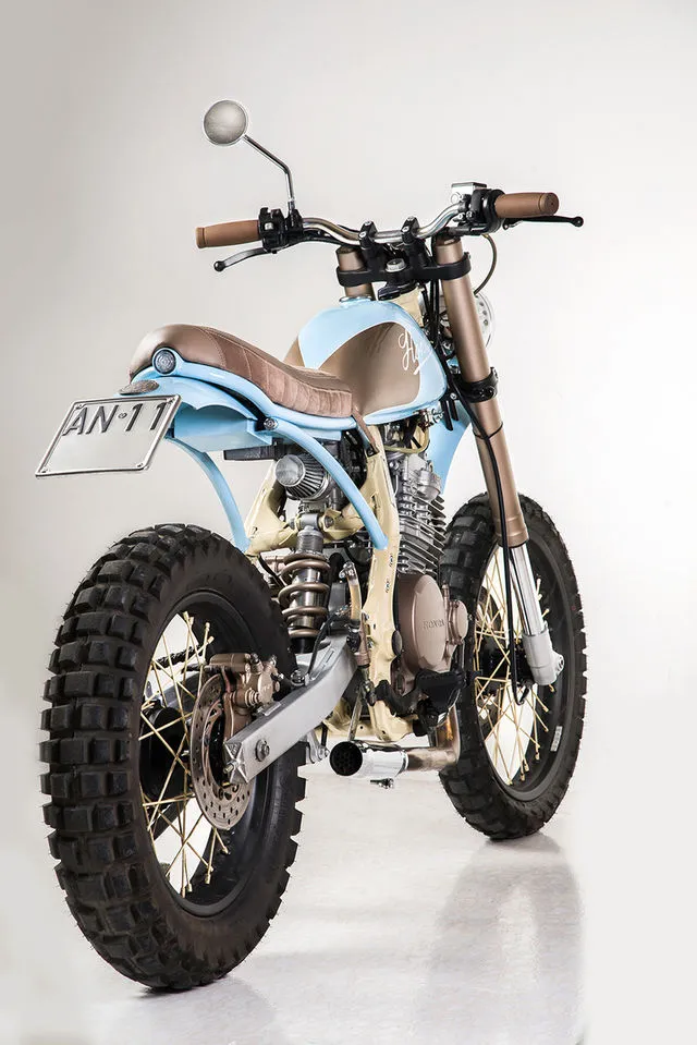 Custom Tracker Honda NX650 - Sentuhan Halus Matteucci 