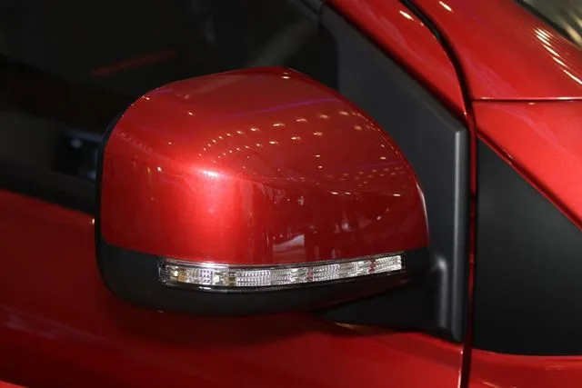 Daihatsu Ayla X-Track - Daihatsu Luncurkan Versi Crossover 