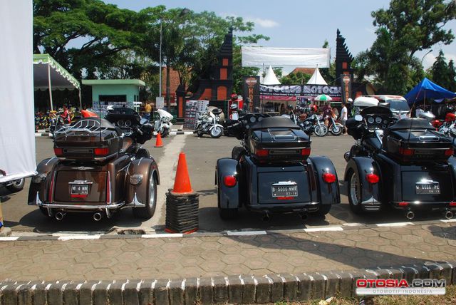 Deretan Harley Davidson Meriahkan HDCI Malang Bikers Day 