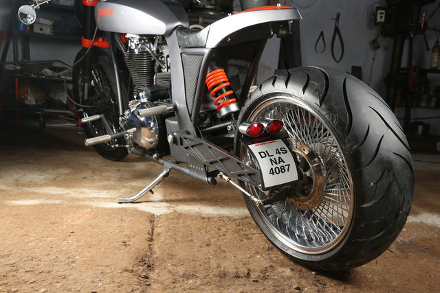 Detail Tampilan Zeena Si Cafe Chopper 500cc - Modifikasi 