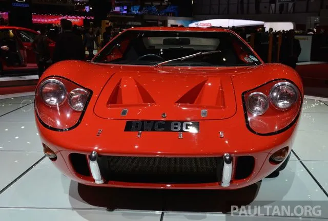 Dua Generasi Supercar Ford Adu Gengsi Supercar Klasik Vs Modern Ford Galeri Foto Otosia Com Otosia Com