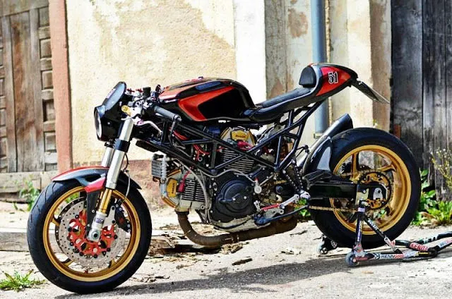 Ducati 900ss ST2 Cafe-Fighter - Ducati 900ss ST2 Cafe 