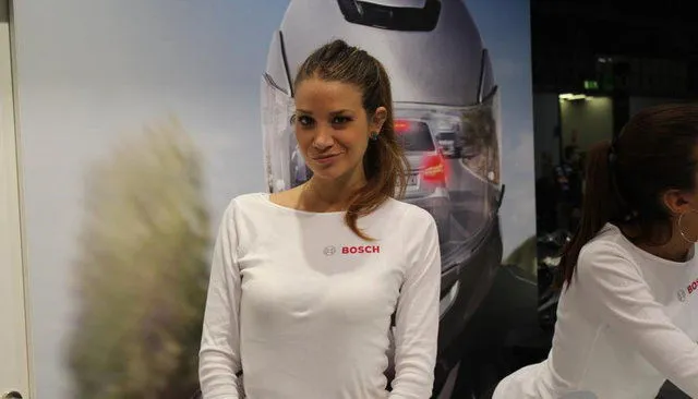 Gadis Italia di ajang EICMA 2012 - Motor Sport Macho dan 