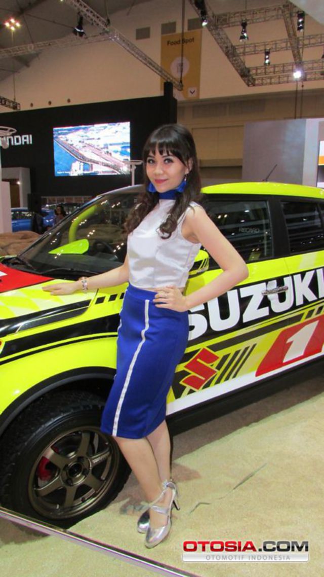 Galeri SPG GIIAS 2017 - Pose-Pose Cantik SPG GIIAS 2017 