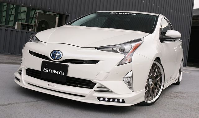 Galeri Toyota Prius Kenstyle - Prius Makin Garang dengan 