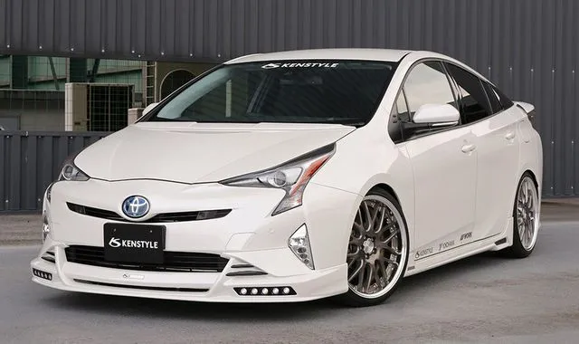 Galeri Toyota Prius Kenstyle - Prius Makin Garang dengan 