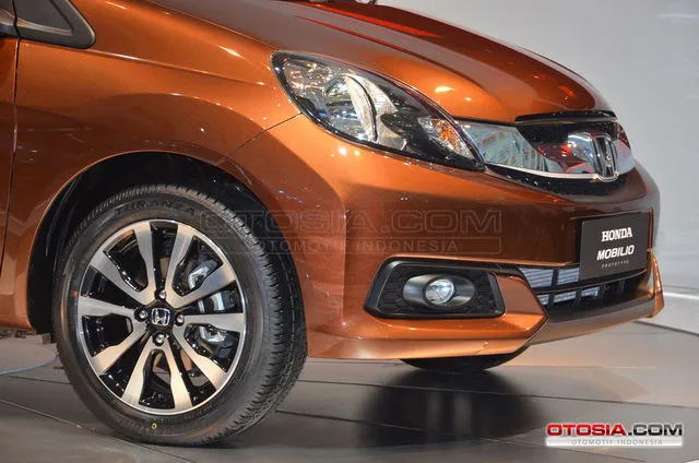 Honda Mobilio - LMPV Honda Mobilio  Galeri Foto Otosia 