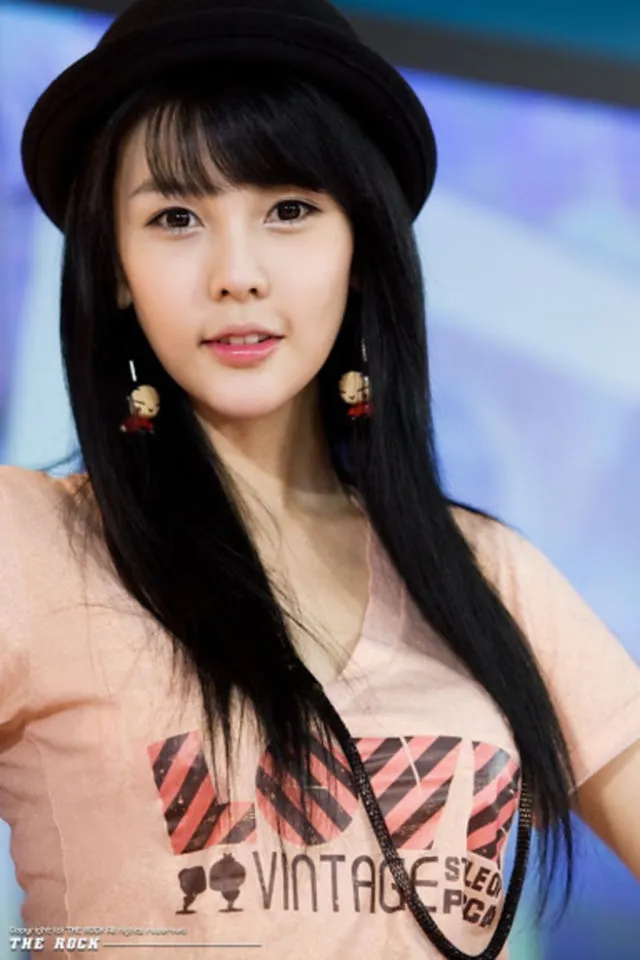 Hot Model Auto Show Lee Ji Woo - Hot Model Auto Show Lee 