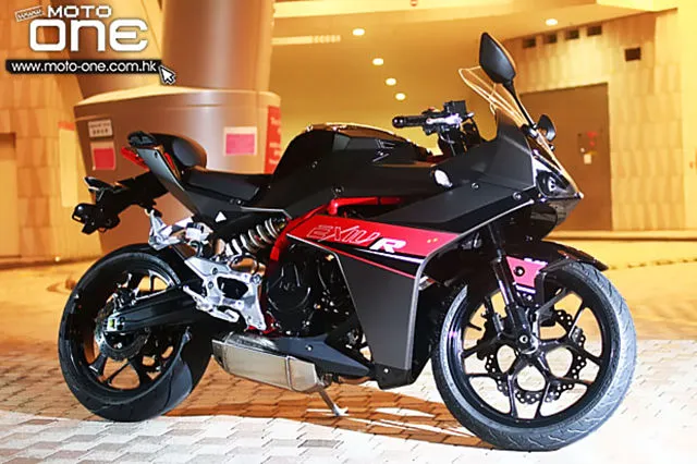 Hyosung GD250R 2015 - Penantang di Kelas 250cc - Hyosung GD250R 2015 