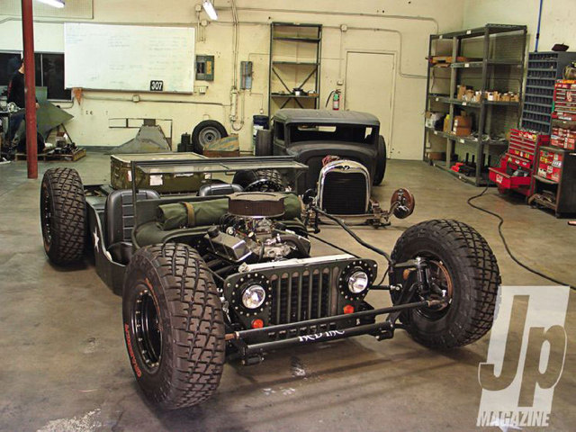 Jeep Willys CJ-2A - Hot Rod!  Galeri Foto Otosia.com 