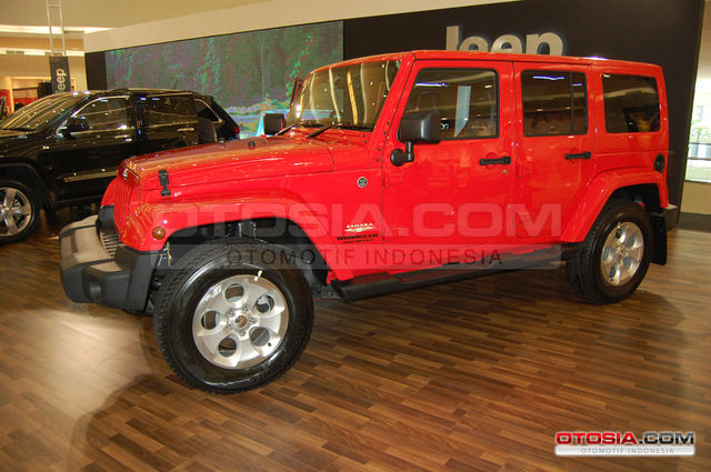 Jeep Wrangler Sahara 2013 - Ketangguhan yang Tersembunyi 