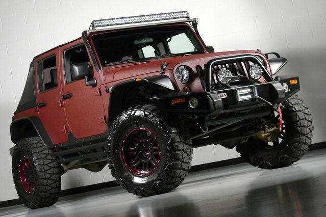 Jeep Wrangler Unlimited Rubicon Supercharged Modif 
