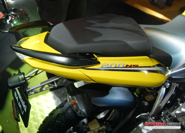  Kawasaki  Bajaj  Pulsar 200NS Motor  Sport 200cc  Terbaru 