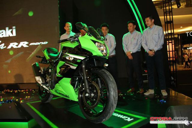 Bermesin 250cc Inilah Penerus Suksesor Ninja RR 2 Tak 