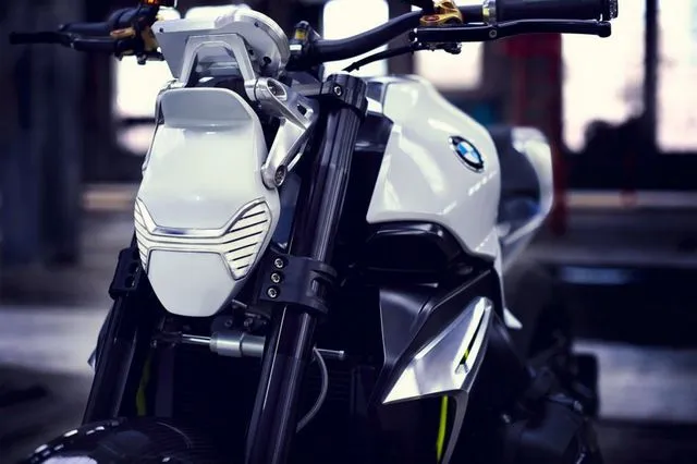 Kelahiran Monster Superbike Paling Buas - Superbike BMW 