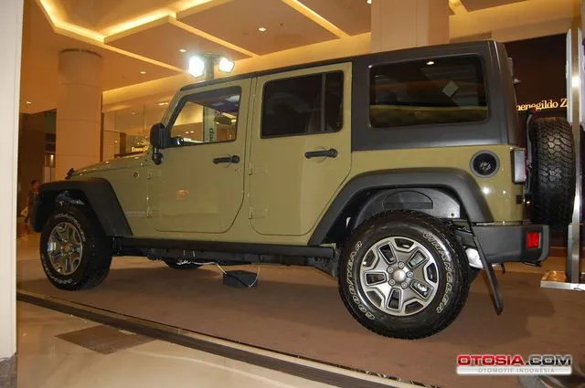 Ketangguhan Jeep Wrangler Terbaru Melegenda - Model-Model 
