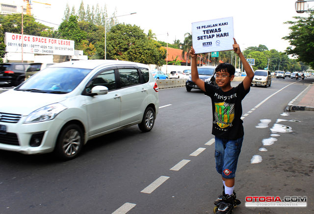 Koalisi Pejalan Kaki - Aksi Merebut Kembali Hak Pejalan 