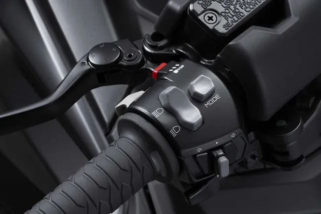 Kymco AK550 Super Touring - Motor Super Touring Kymco 