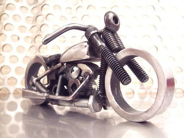 Miniatur Motor Dari Baut Bekas Inspirasi Kerajinan
