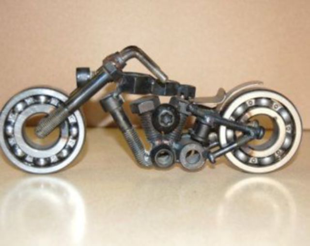 Miniatur Motor dengan Ban Laher - Uniknya Miniatur Sepeda 