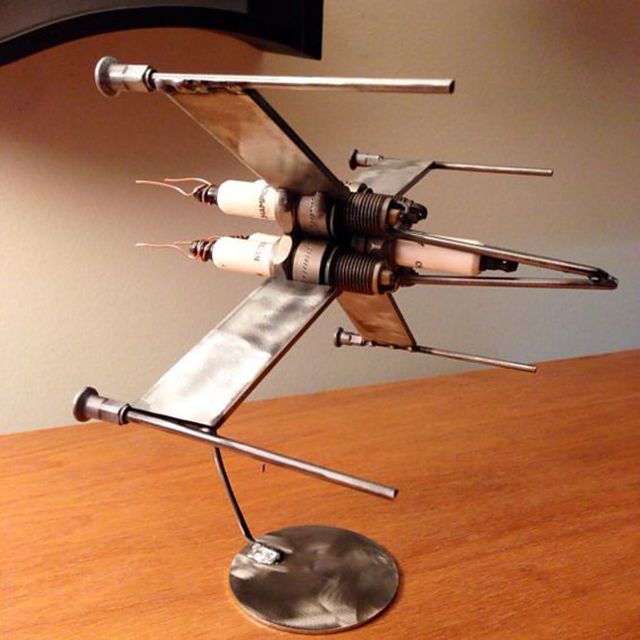 Miniatur Pesawat Dari Busi Bekas - Busi Bekas Bisa Jadi Miniatur