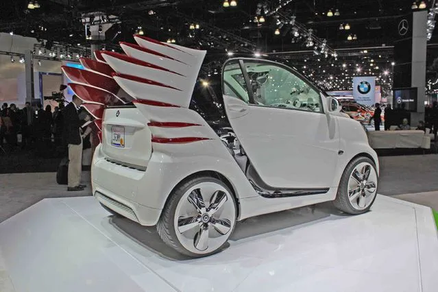 Mobil Bersayap Diproduksi Bulan Iini - Smart Fortwo 