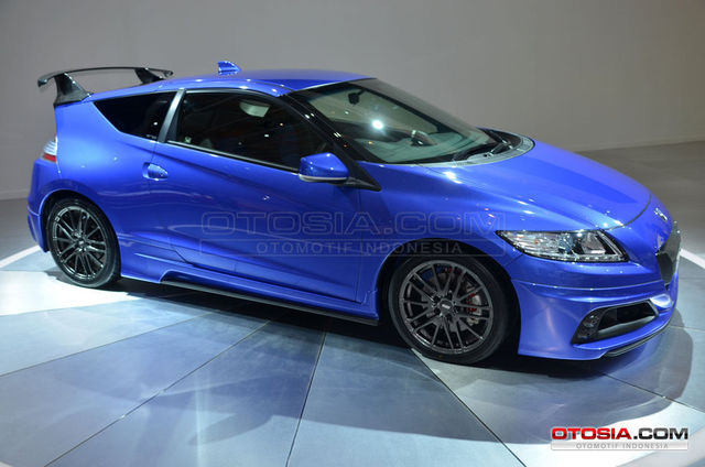  Mobil  Sport  Honda  di IIMS 2013 Deretan Mobil  Sport  Honda  