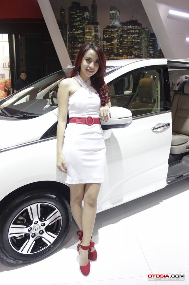 Model Seksi Honda di POS 2014 Pesona SPG Cantik Booth 