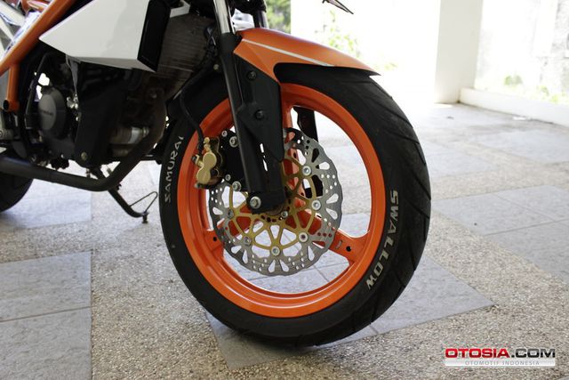 Modifikasi Honda CB150R Asal Kota Malang - Modifikasi 