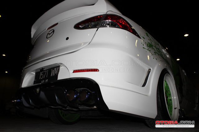 Modifikasi Mazda2 Sedan Asal Kota Surabaya - Modifikasi Street Racing