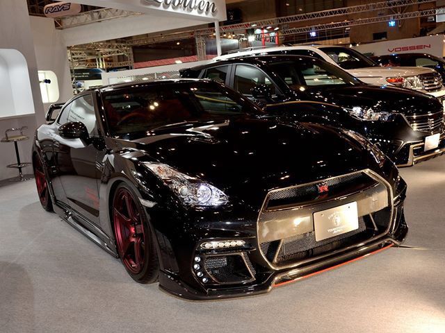 Modifikasi Nissan GT-R Godzilla by Tommykaira - Tunning 