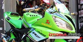 Gambar Koki Cewek Kribo Modifikasi pakde Angga Motor R15 Hijau ala Kawasaki 