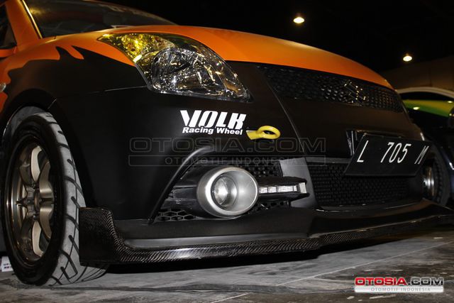  Modifikasi  Suzuki  Swift  GT3 2011 Club Revenge City car 